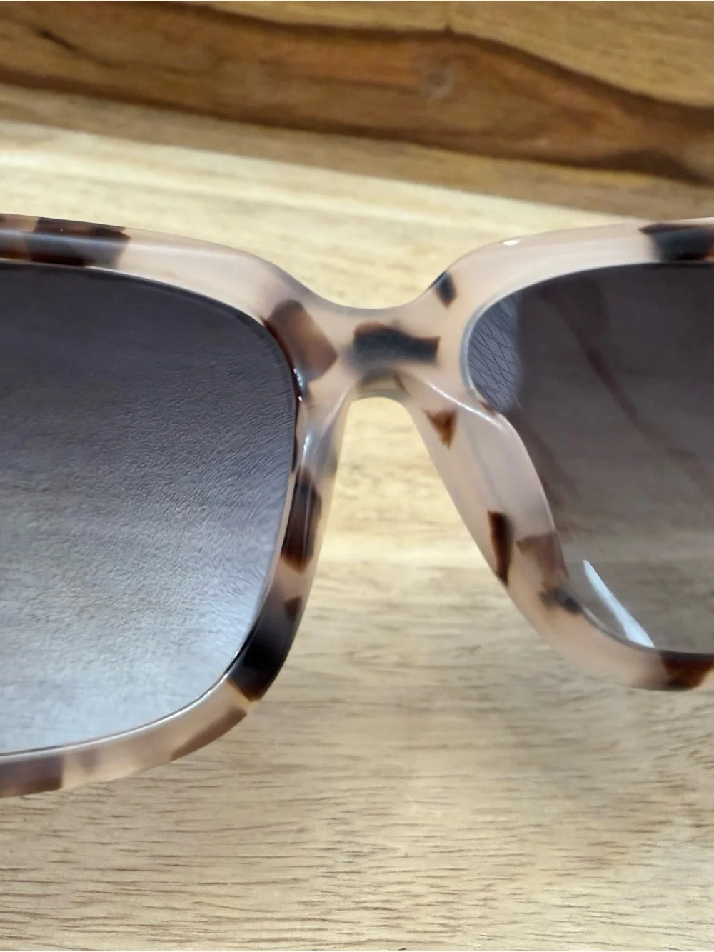 DIFF Bella ll Cream Tortoise Grey Gradient Sunglasses